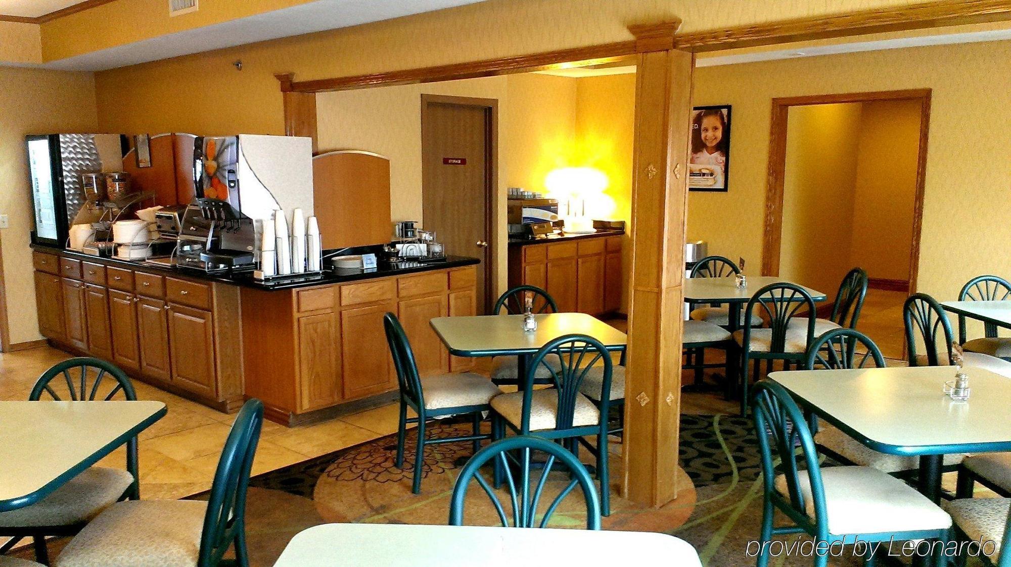Comfort Inn Huntington Near University Exterior photo